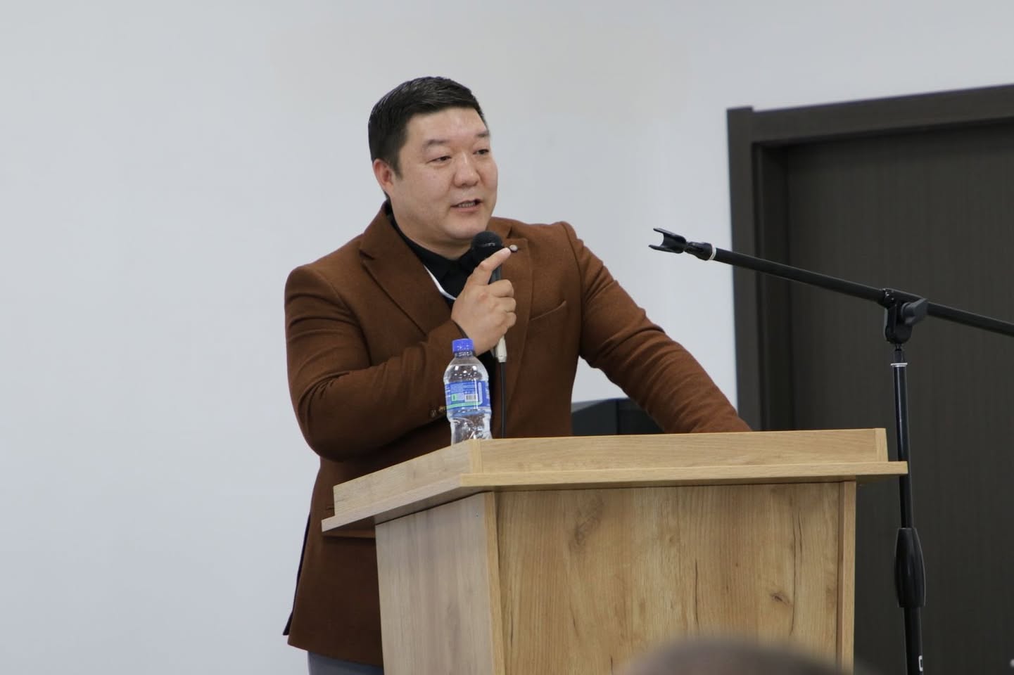 “YES MONGOLIA” ГҮТББ-ЫН СЭЛЭНГЭ АЙМГИЙН САЛБАР ЗӨВЛӨЛИЙН ДАРГААР Д.ЗОРИГТБААТАР СОНГОГДЛОО (1)